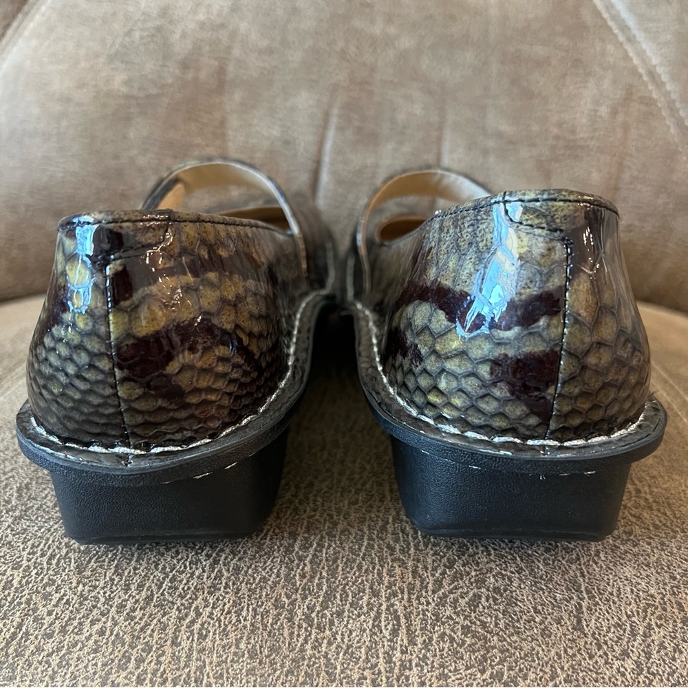 Alegria Feliz Snakeskin Patent Leather Mary Jane Shoes - Picture 5 of 7